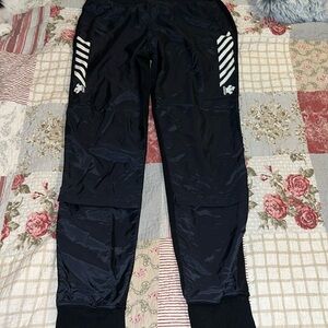 Descente black joggers